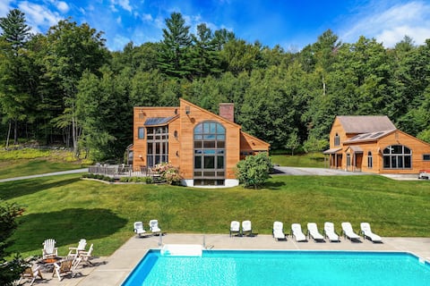 Amazing Estate on 100 Acres with Sw. Pool - 10 BRs