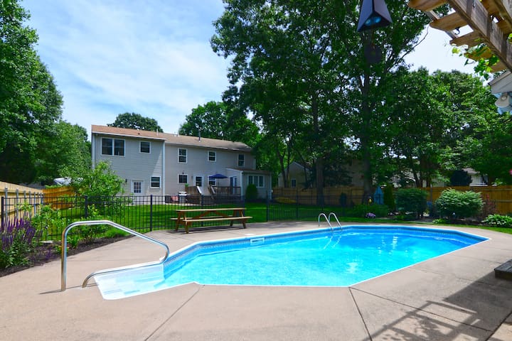 Vineyards, Newport, Narragansett, In-Ground Pool