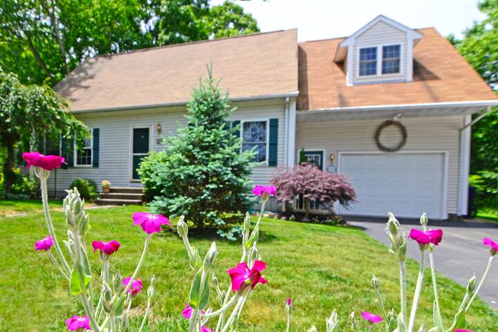 Vineyards, Newport, Narragansett, In-Ground Pool gallery image 4
