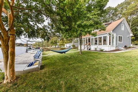 Waterfront Getaway! The Blue Heron Home