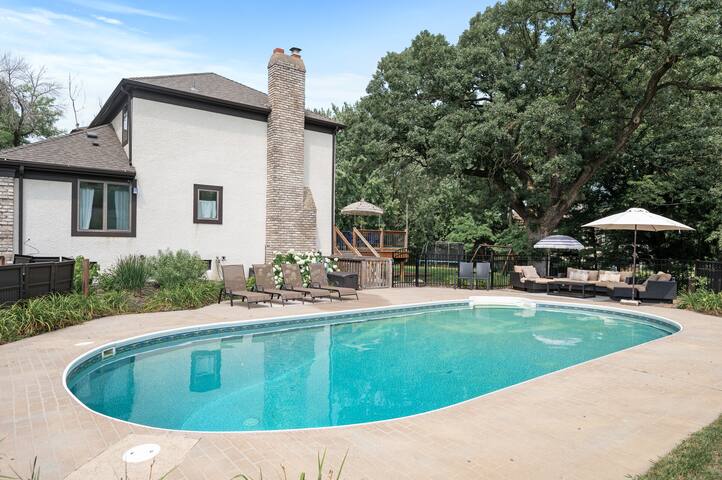 Large 6-Bedroom Heated Pool – Private Chef gallery image 2