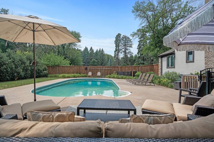 Large 6-Bedroom Heated Pool – Private Chef gallery image 4