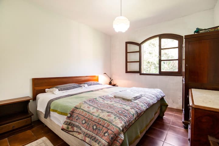 Cama King size na Casa A