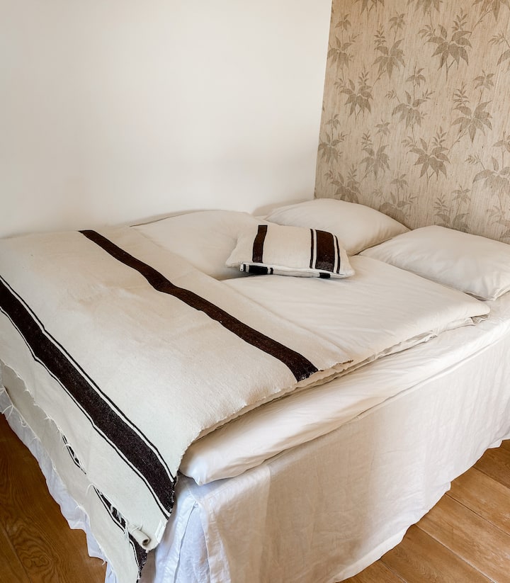 the bed is 160 x 200cm and can be turned into two single beds upon request.