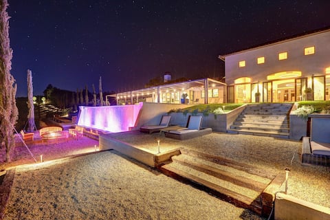Luxury Mountaintop Estate in Napa Valley