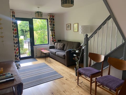 Popular Airbnb listing: Private Annex in Edinburgh's Corstorphine in Corstorphine & Murrayfield