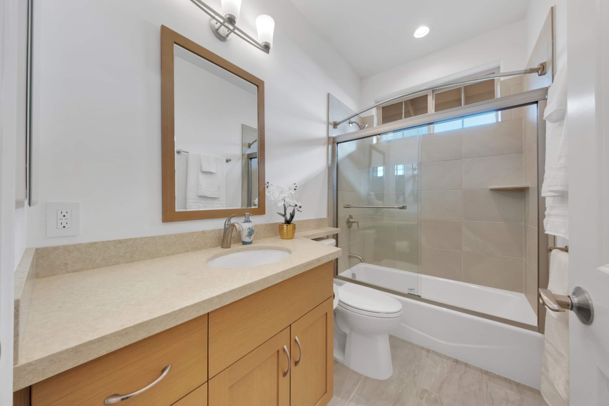 Home in Waianae · ★4.9 · 4 bedrooms · 6 beds · 2.5 private baths - Image 31