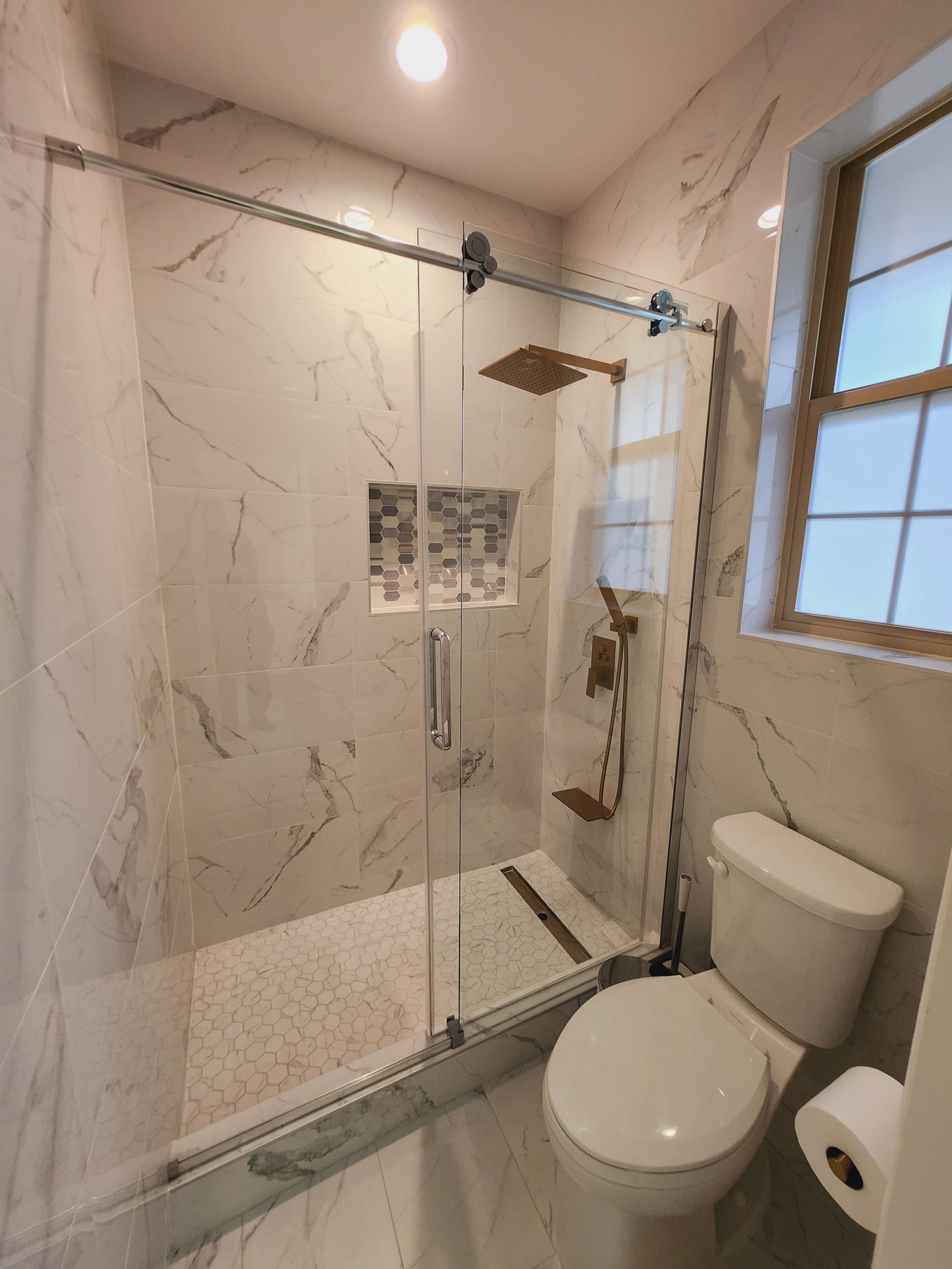 Home in Waianae · ★4.9 · 4 bedrooms · 6 beds · 2.5 private baths - Image 23