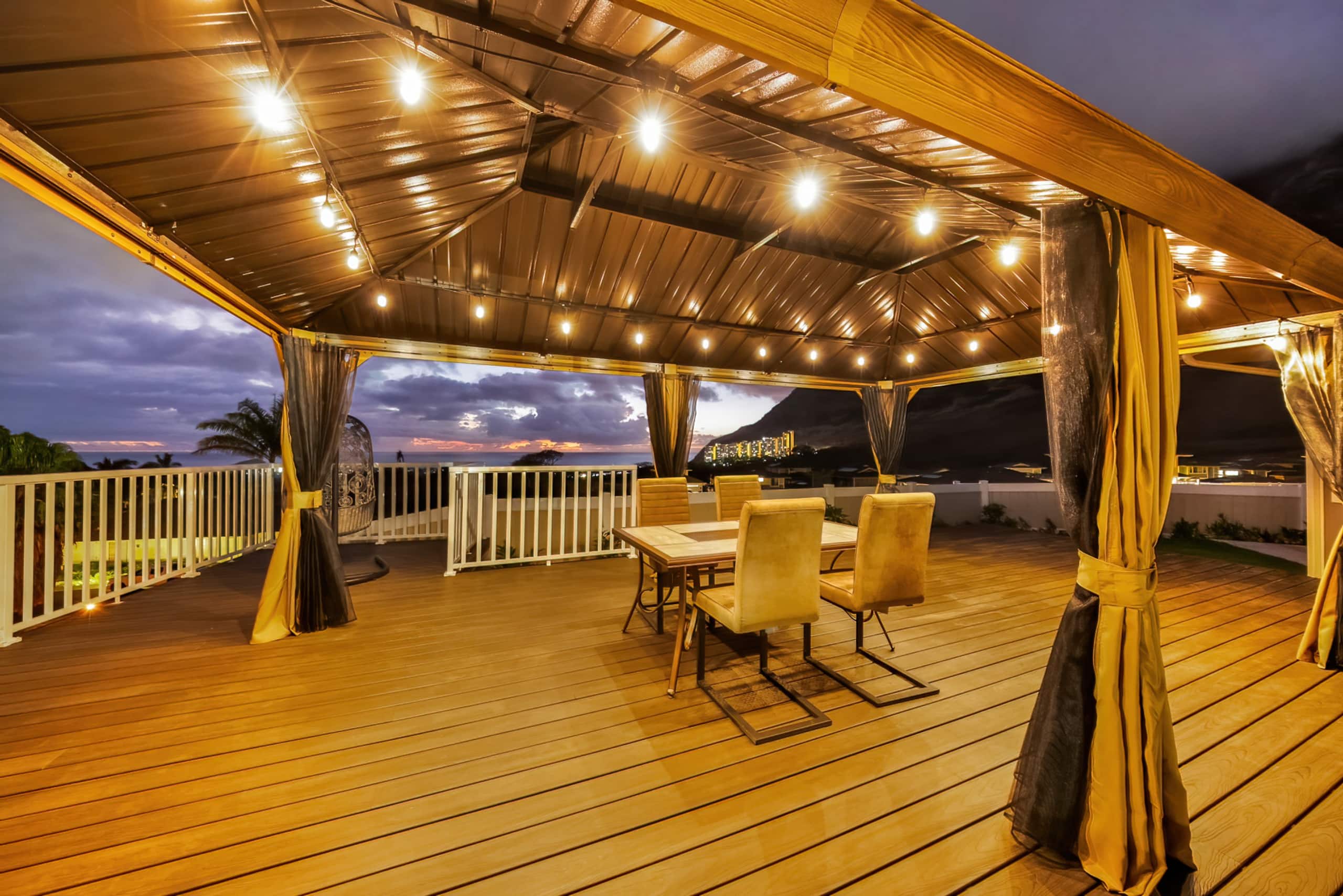 Home in Waianae · ★4.9 · 4 bedrooms · 6 beds · 2.5 private baths - Image 58