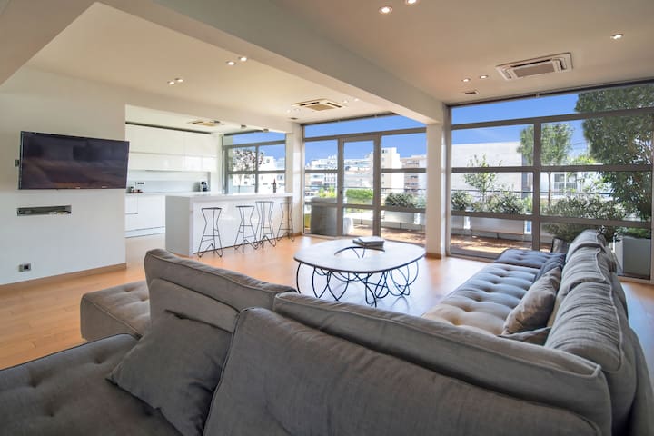 Hidesign Athens Art Loft with Acropolis view