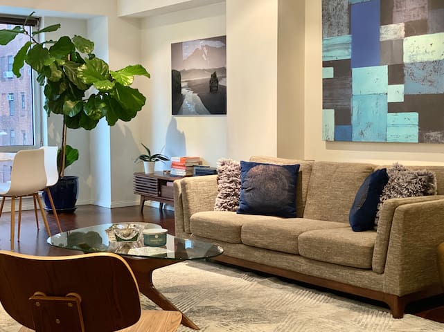 Designer Chelsea Loft: 2 bed, 2 bath: $9500/month