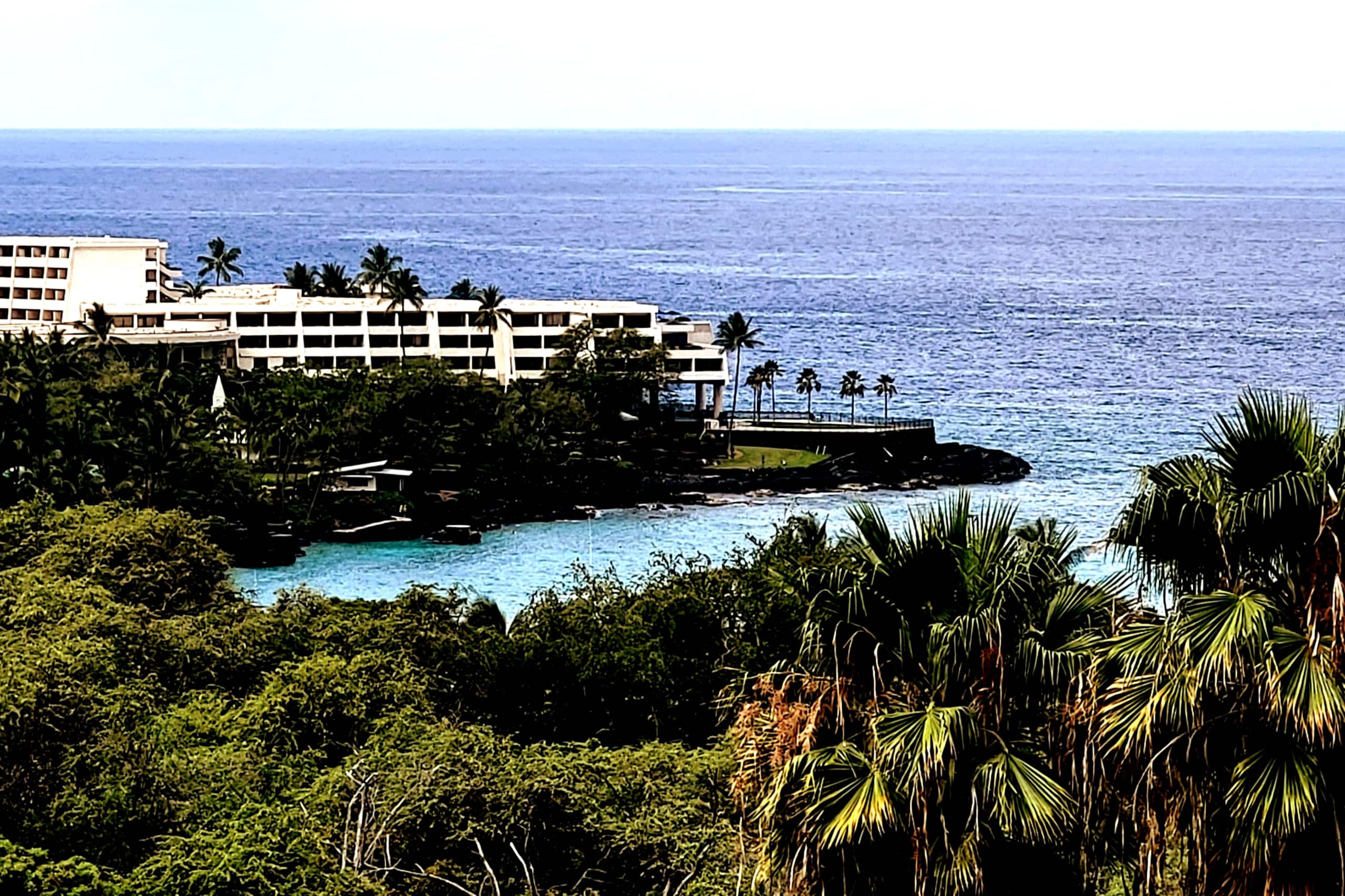 Condo in Kailua-Kona · ★4.9 · 2 bedrooms · 3 beds · 2 private baths - Image 29