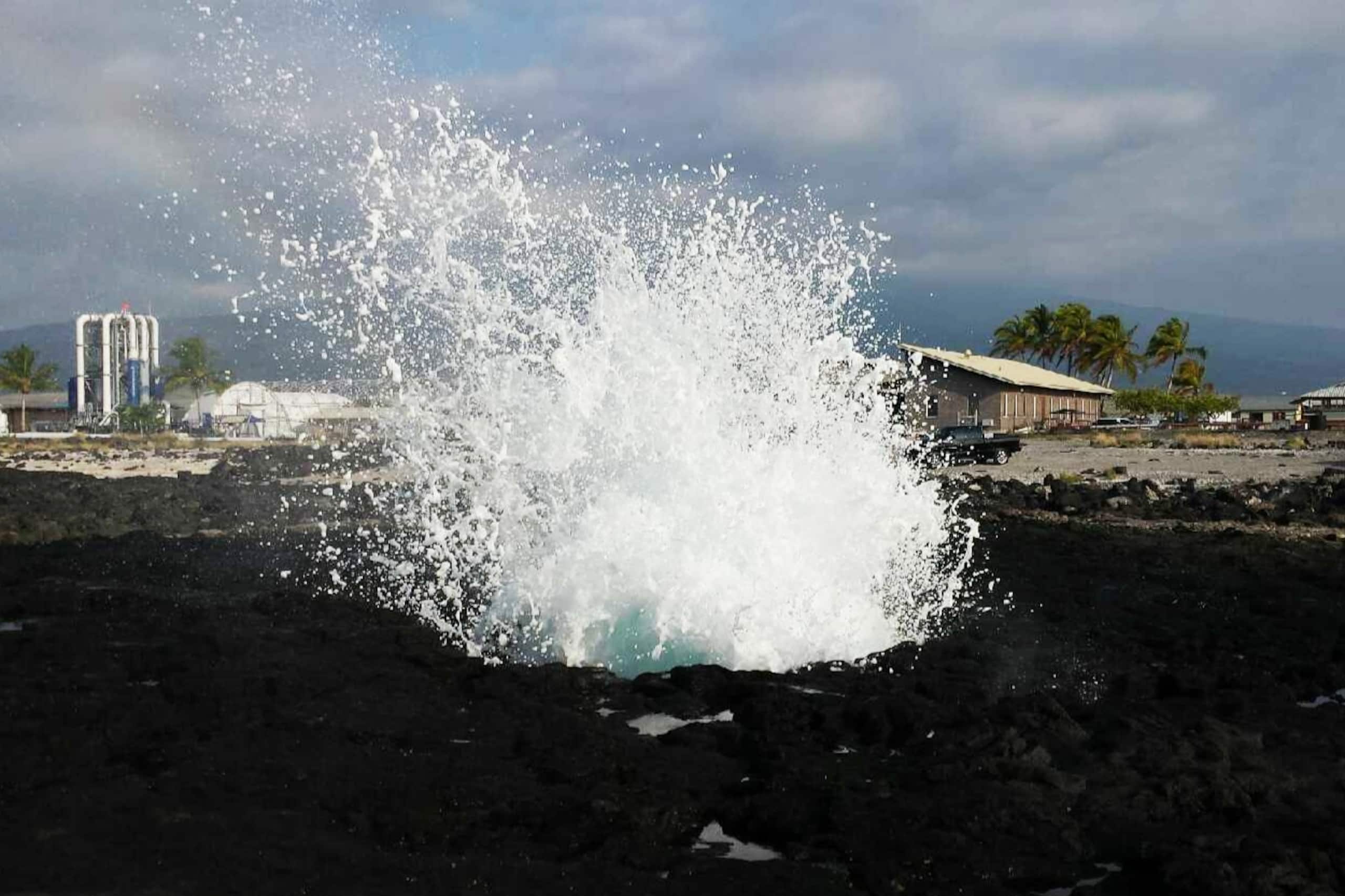 Condo in Kailua-Kona · ★4.9 · 2 bedrooms · 3 beds · 2 private baths - Image 35