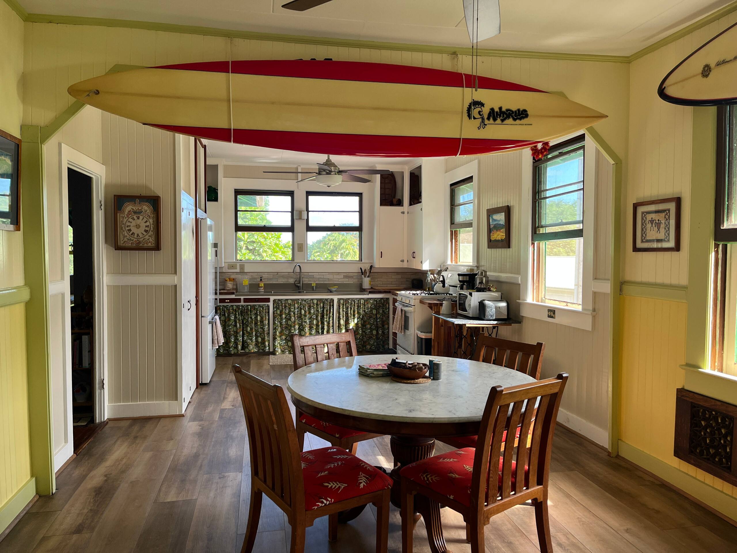 Home in Papaikou · ★4.93 · 1 bedroom · 1 bed · 1 shared bath - Image 8