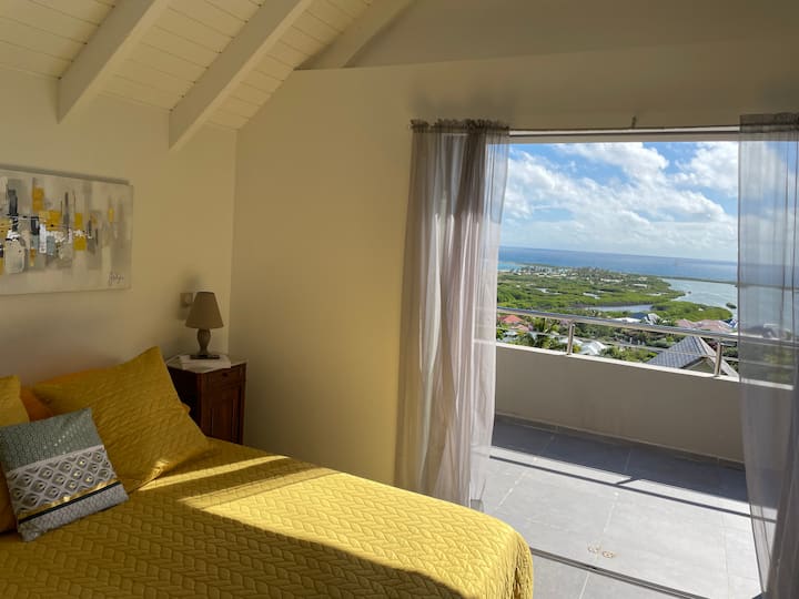 ห้องนอนปรับอากาศ 3 บนชั้นวิวทะเล