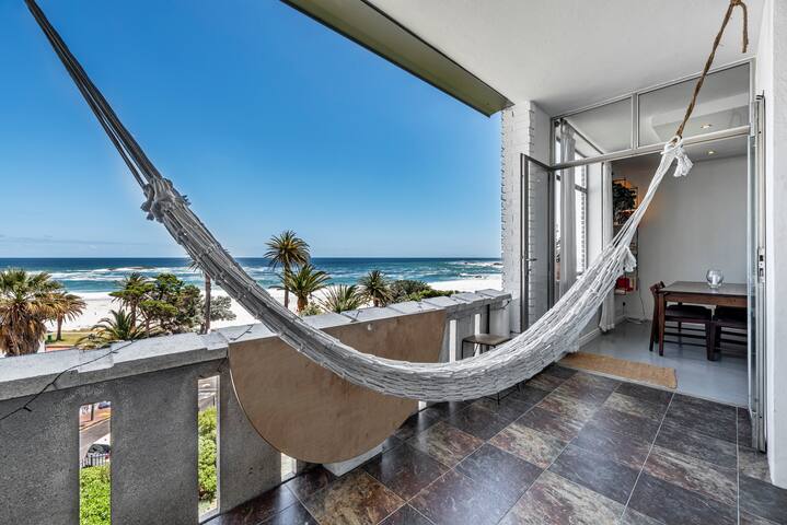 Bright, spacious apartment on Camps Bay beach!
