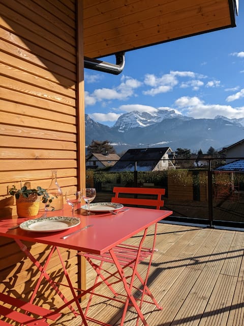 Annonce Airbnb populaire: Close to lake and town, balcony and mountain view à Saint Jorioz