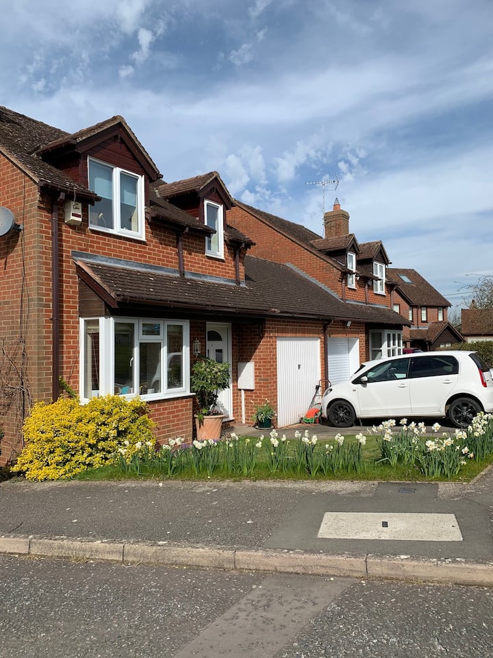 Quiet village near Aylesbury,Calvert,Milton Keynes Houses for Rent in