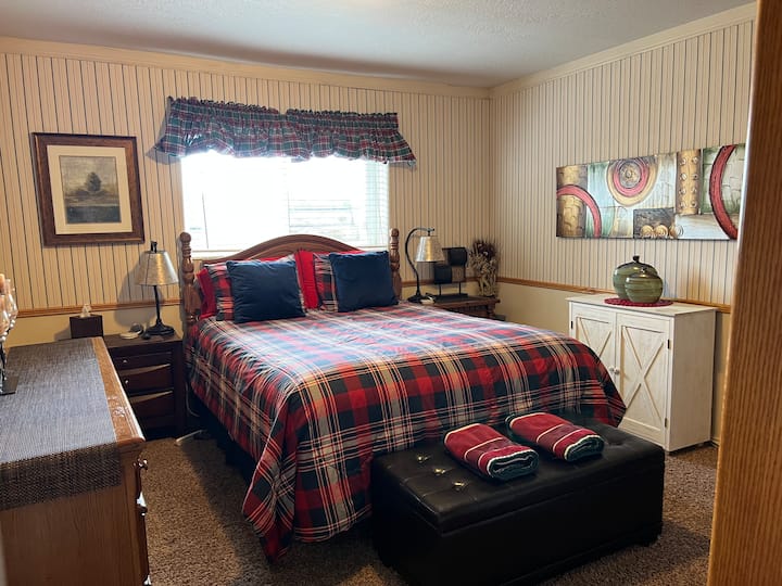 Druhá spálňa s manželskou posteľou.