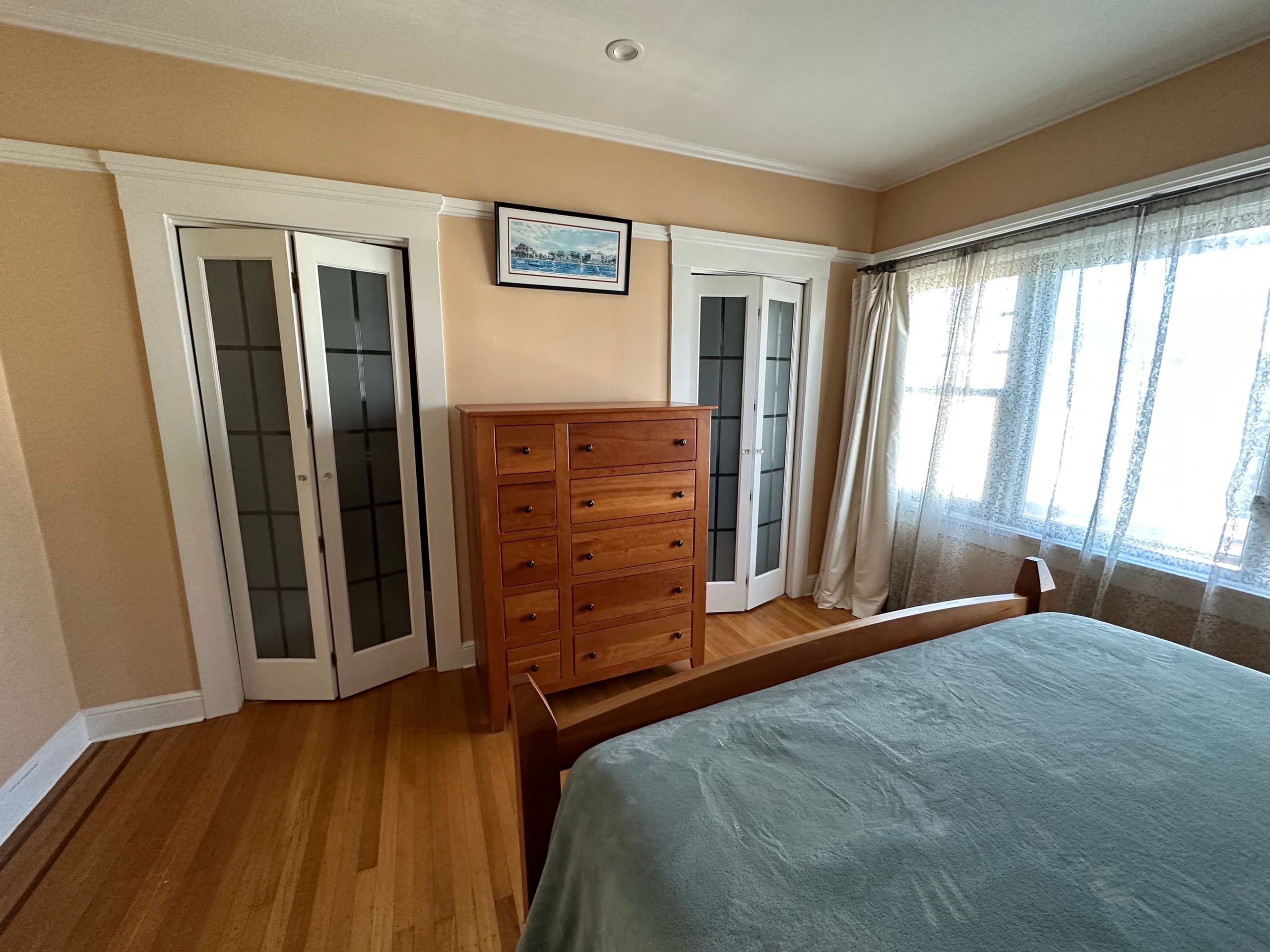 Home in San Francisco · ★5.0 · 4 bedrooms · 4 beds · 2.5 baths - Image 12