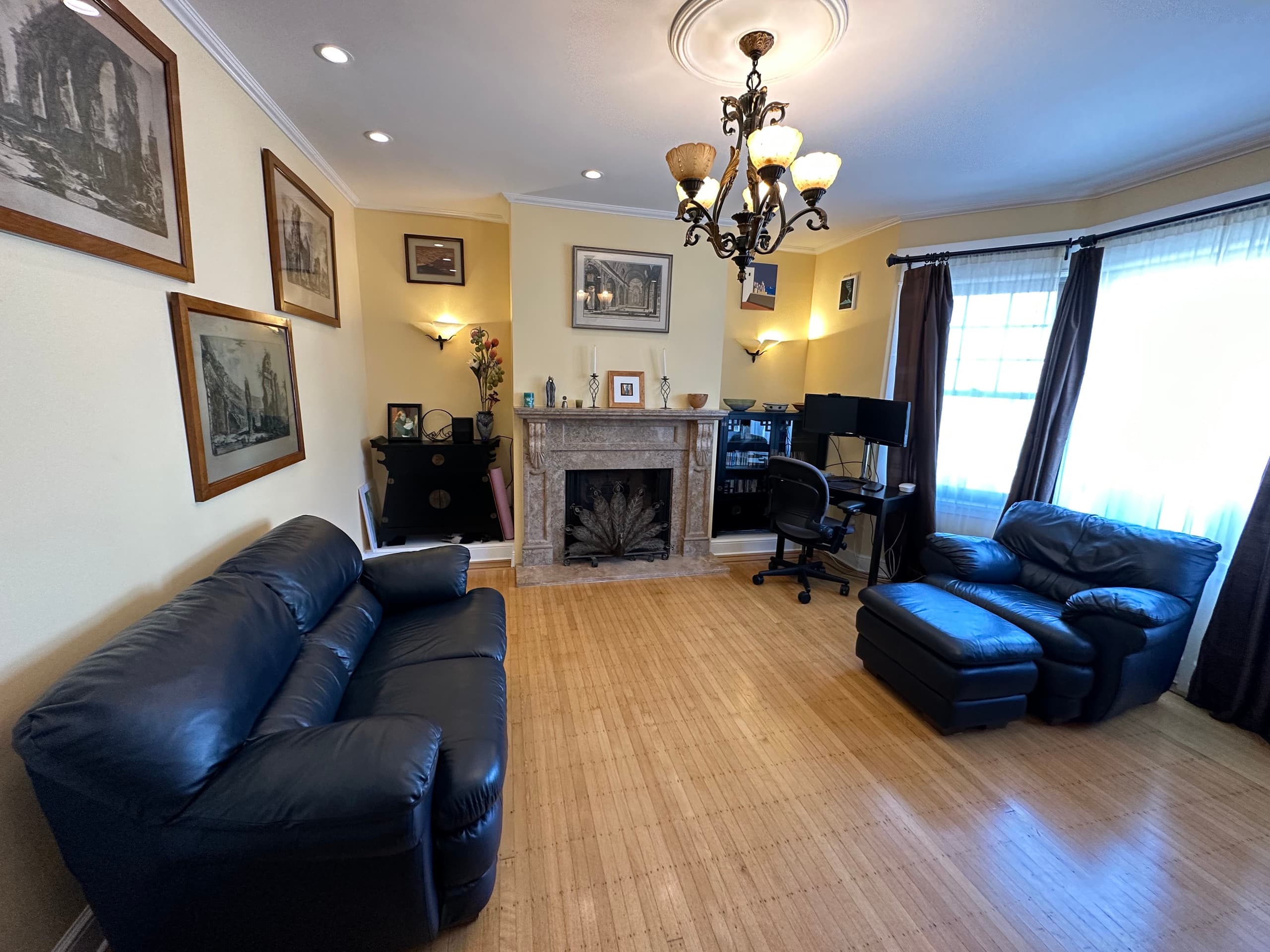 Home in San Francisco · ★5.0 · 4 bedrooms · 4 beds · 2.5 baths - Image 6