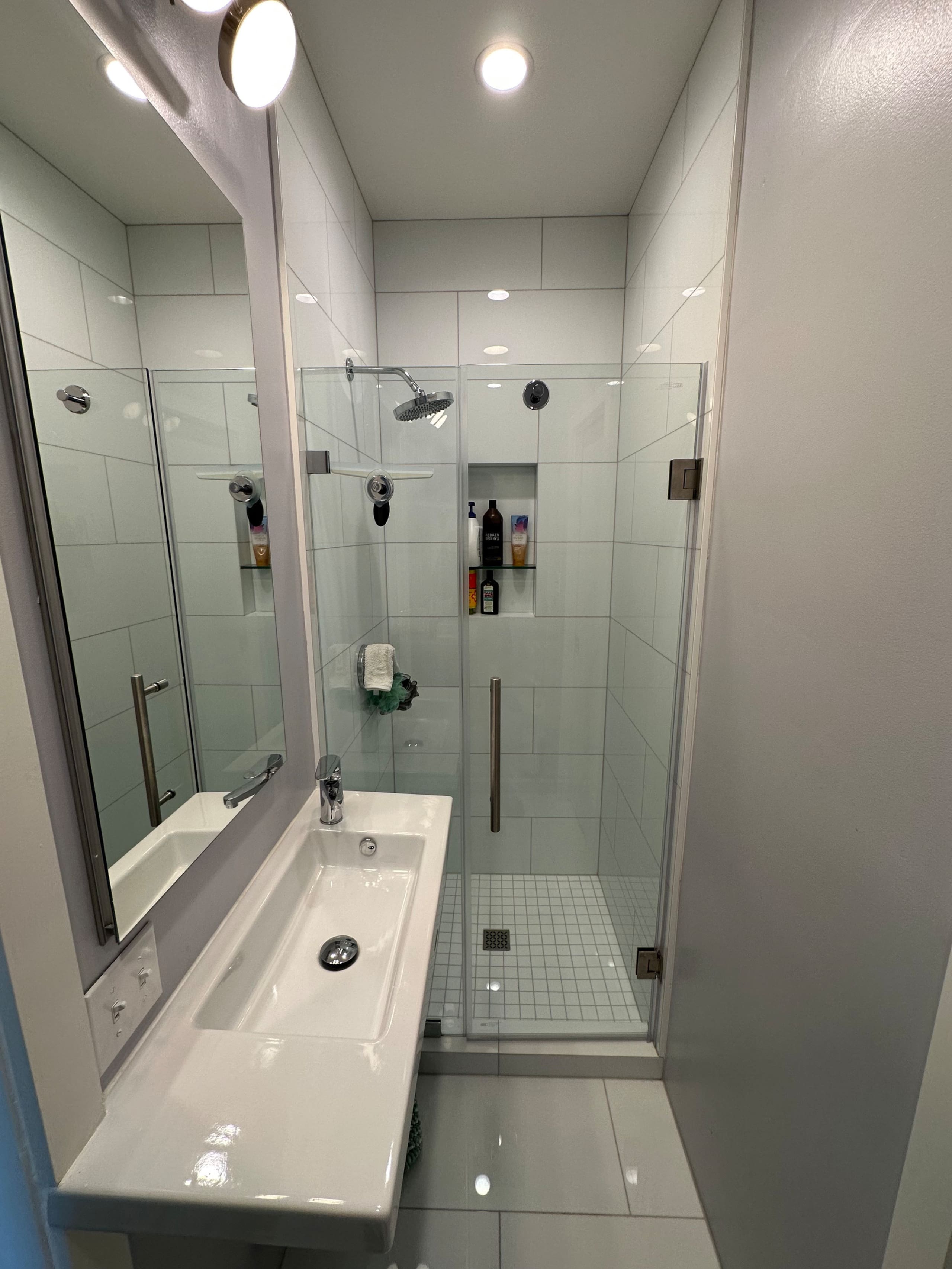 Home in San Francisco · ★5.0 · 4 bedrooms · 4 beds · 2.5 baths - Image 20