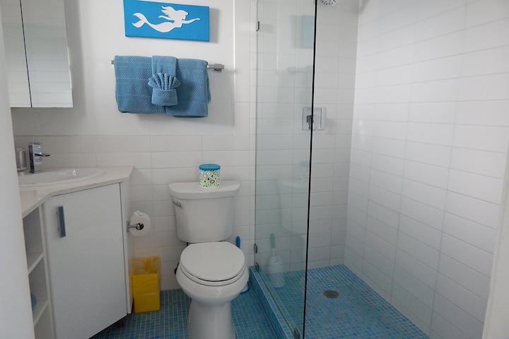 Bright Cheery Condo, Ocean Views In Key Colony - Marathon
