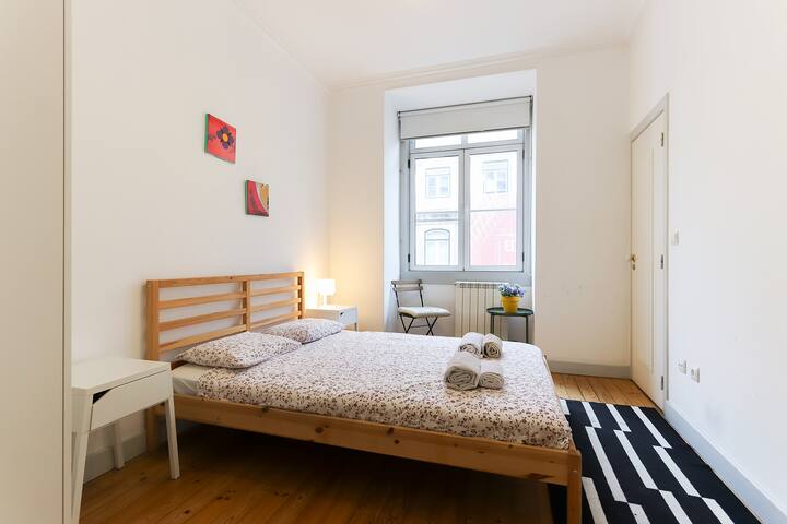 Lisbon Silver Flower, All Apartment gallery image 4