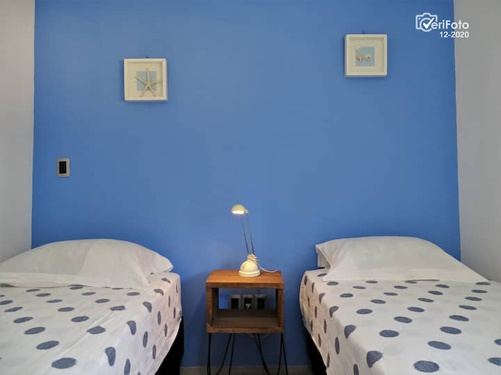 СПАЛНЯ 2 ЕДИНИЧНИ ЛЕГЛА ПРИЗЕМЕН ЕТАЖ