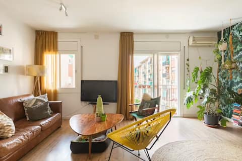 the travelers' corner.