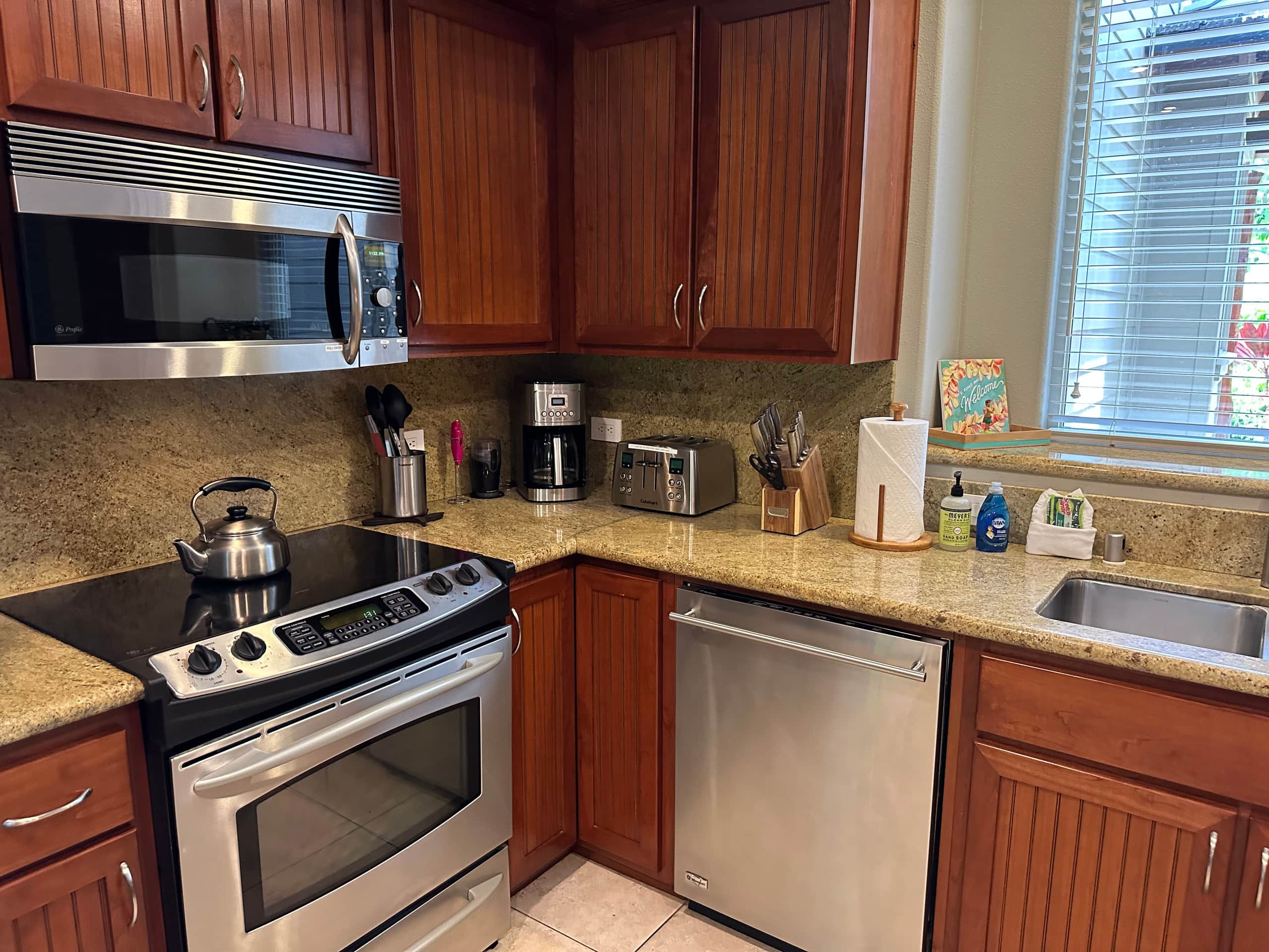Condo in Waimea · ★4.97 · 2 bedrooms · 3 beds · 2 baths - Image 21