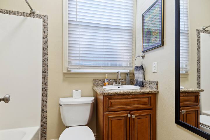 The Tchoup House, Rock out Nextdoor to Tipitina’s! gallery image 4