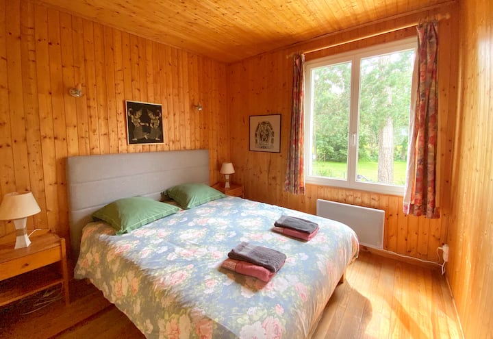 Madhësia e Mbretëreshës Acacia
Lit (160x200)
Shtroja të reja
1 Ngrohje elektrike
Ofrohen shtroja dhe shtroja wifi
