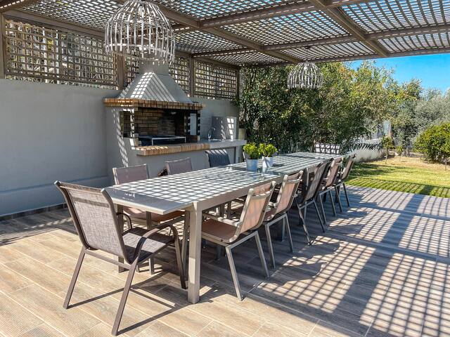 Villa Aelia I Modern & Ideal for large groups gallery image 4