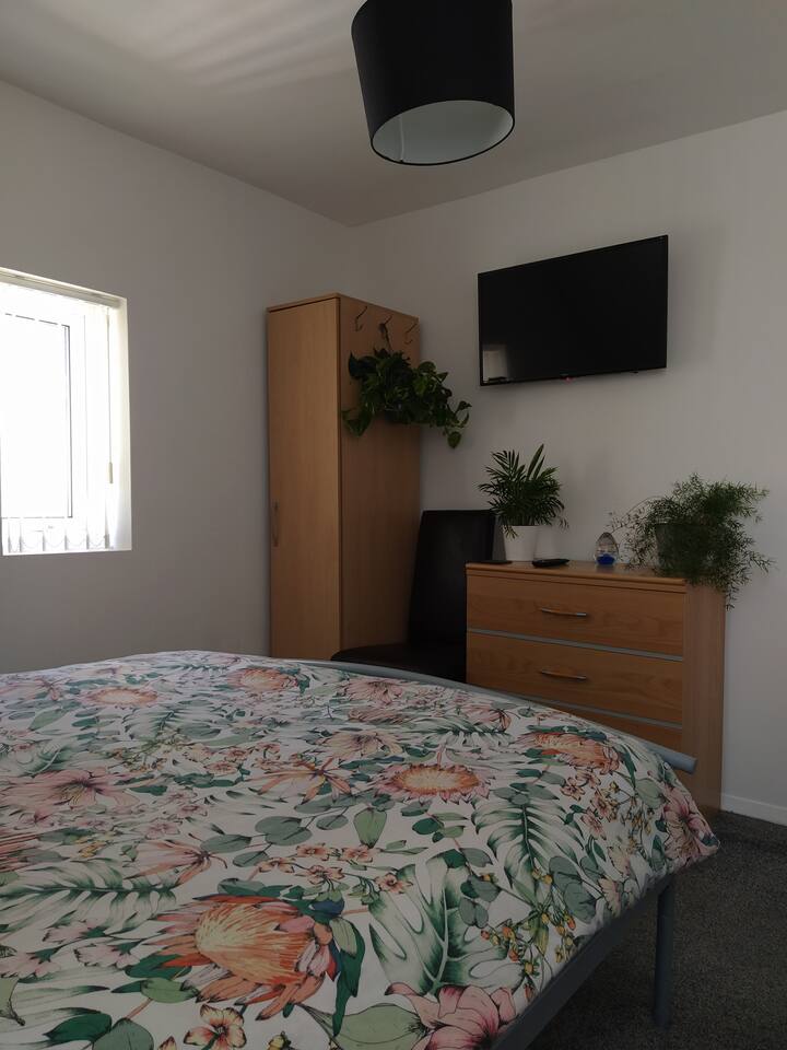 Penrhyn Bay Holiday Rentals & Homes Wales, United Kingdom Airbnb