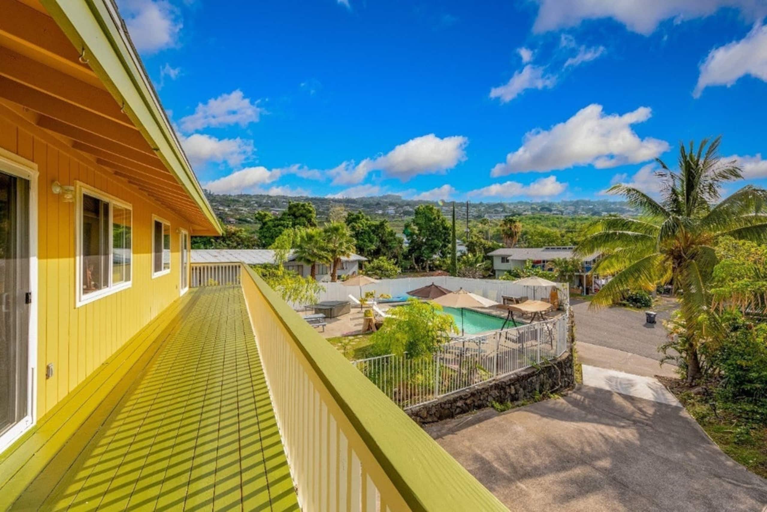 Home in Kailua-Kona · ★4.79 · 5 bedrooms · 8 beds · 2 shared baths - Image 12