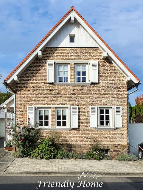 Friendly Home "Backsteinhaus"