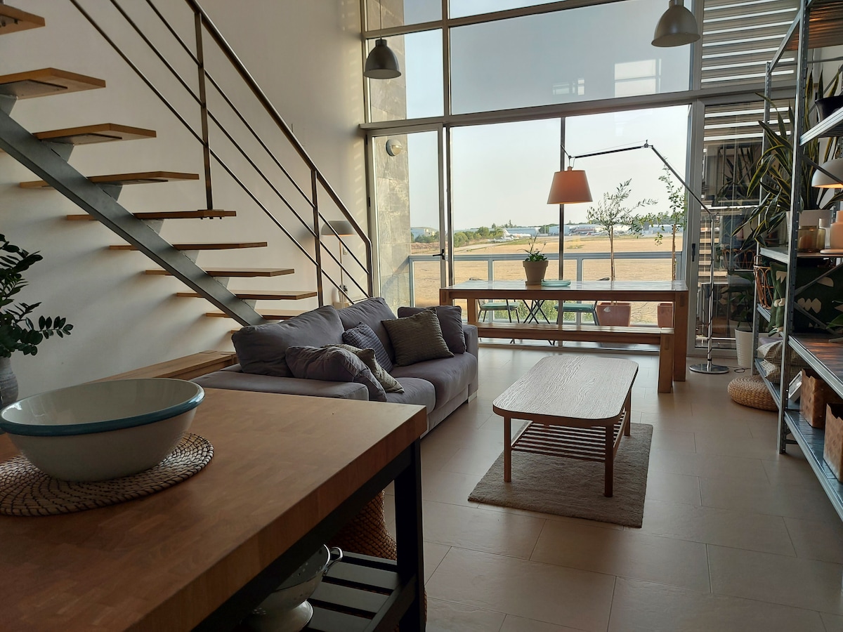 Top performing Airbnb: Loft Aluche Madrid. in Latina