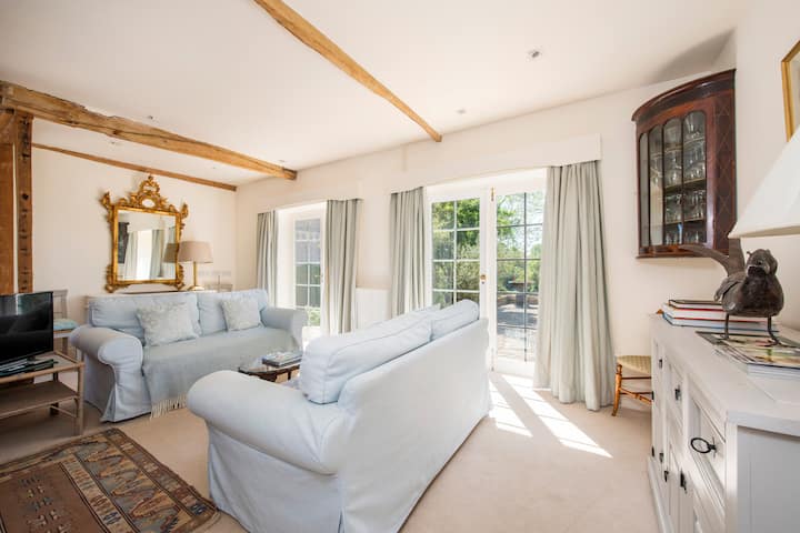 Cosy 2 Bedroom 2 Bathroom Cottage - Long Melford