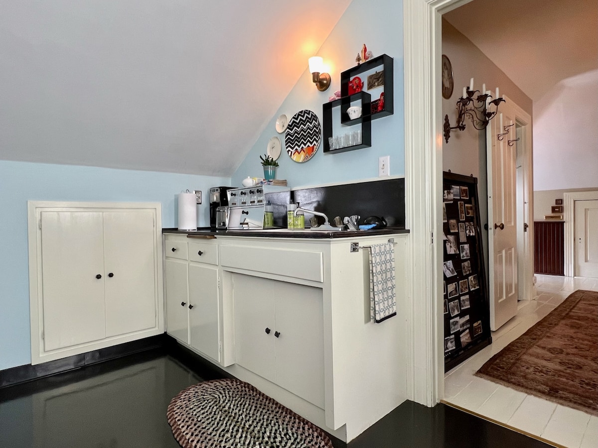 Retro Retreat