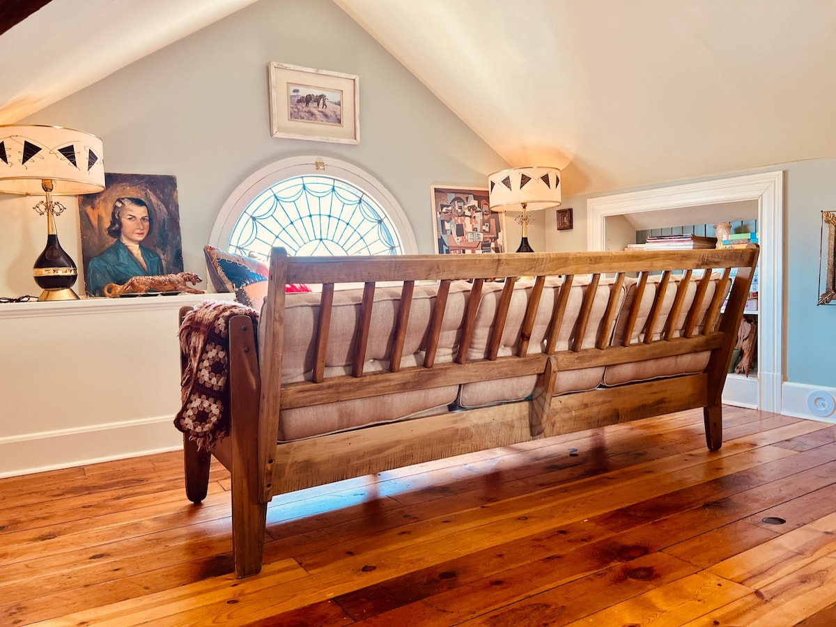 Retro Retreat