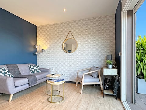 Top Airbnb: Exclusive terrace, central BCN in Barcelona