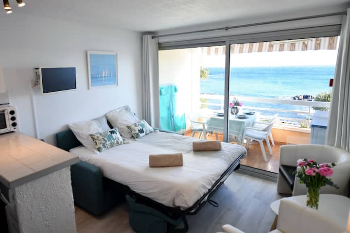 Priestor na spanie s pohodlnou rozkladacou pohovkou