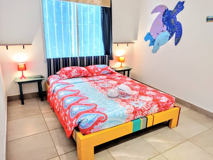 Bedroom with Queen Size Bed - "Apartamento Ceiba AMARILLA"