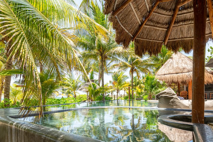 Hidden Villa oceanfront at Yucatan