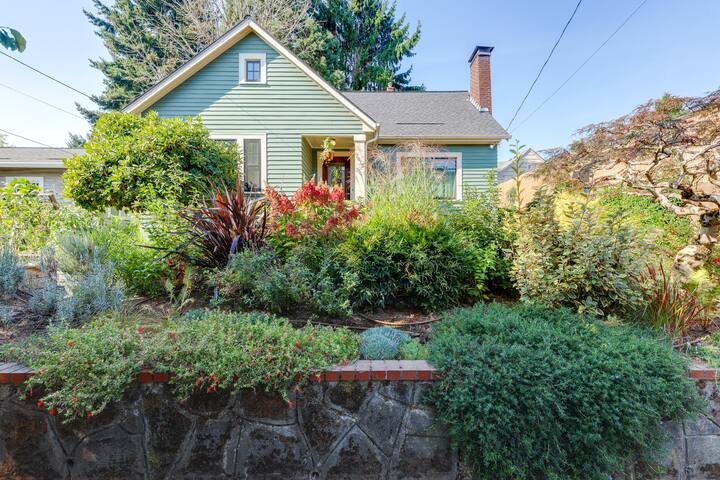 Beautiful, quiet 3BR/6 guest home in Sellwood gallery image 5
