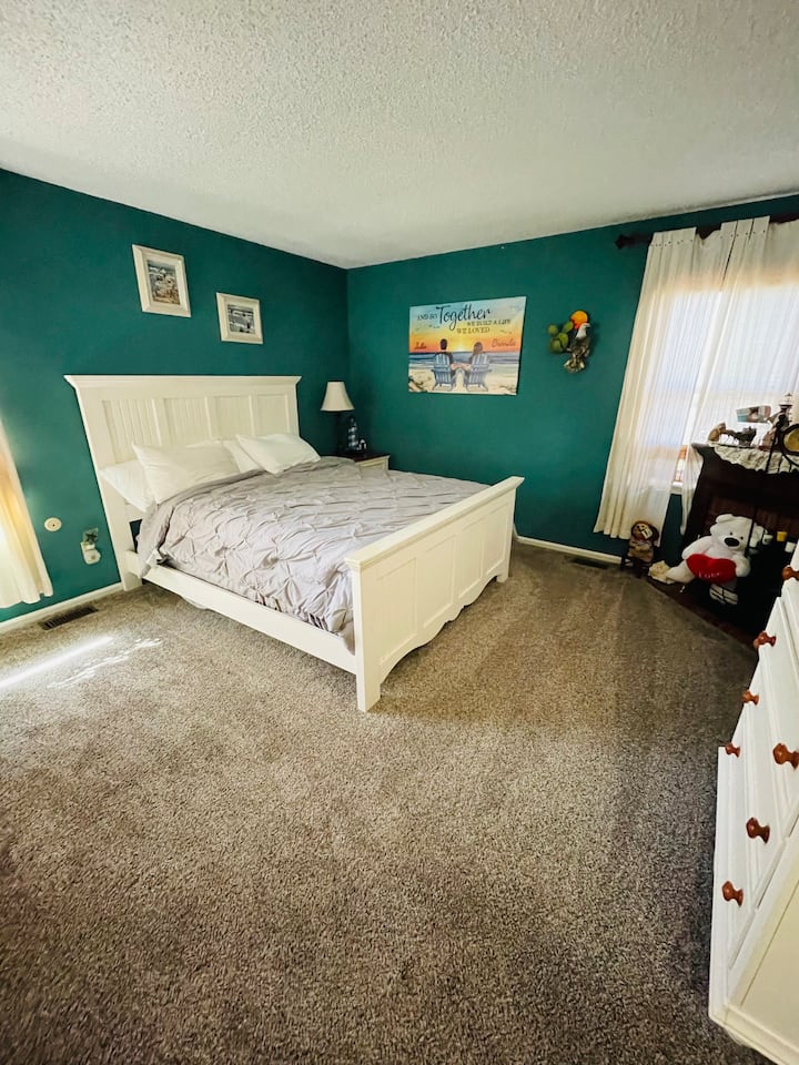 غرفة النوم الرئيسية