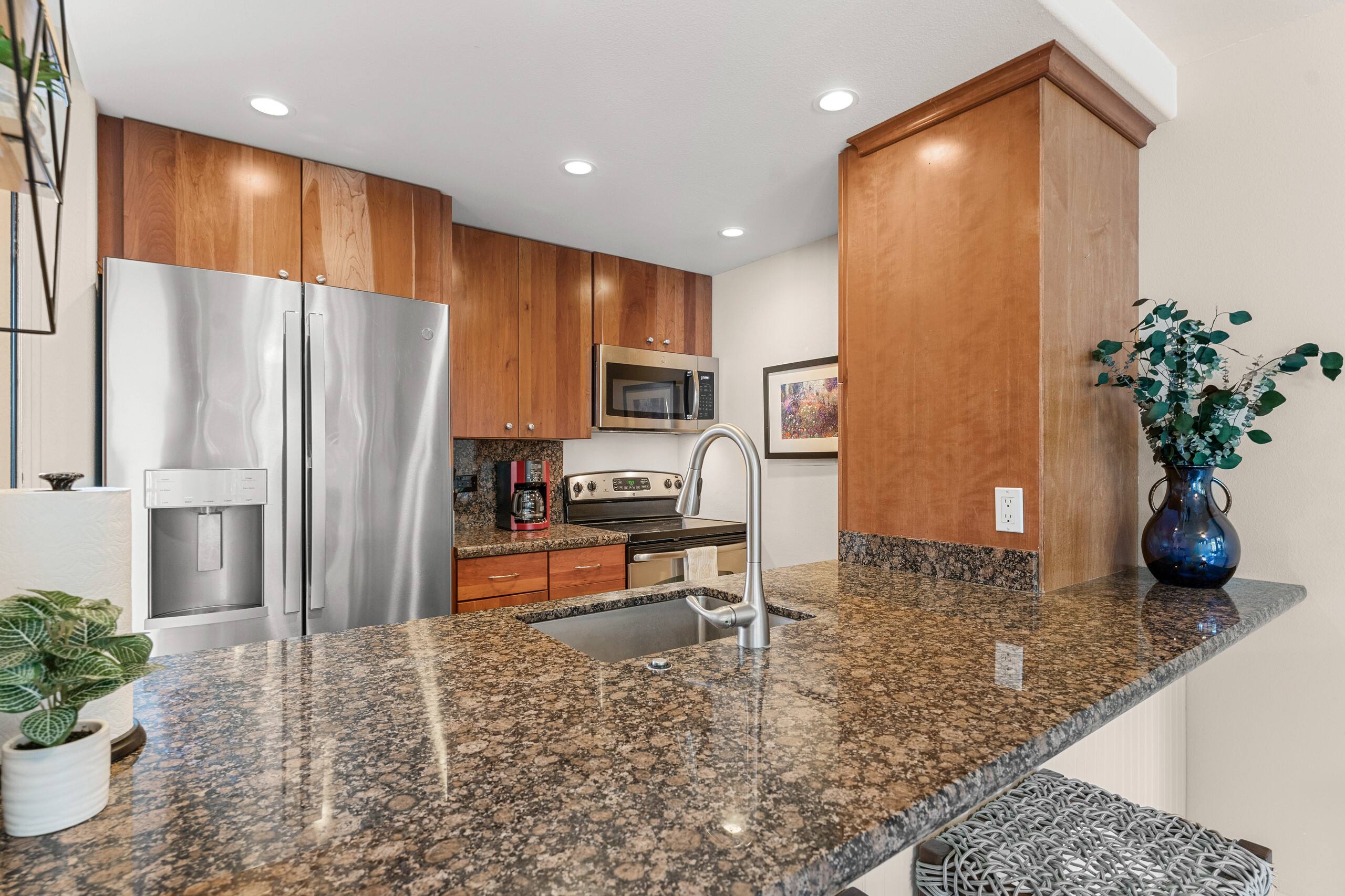 Awesome Oceanfront Condo KR207 - Image 12