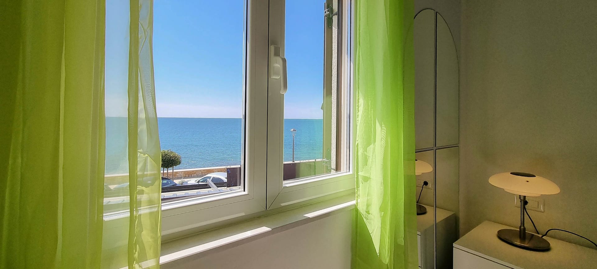 Beachfront apartment ”Alvin”