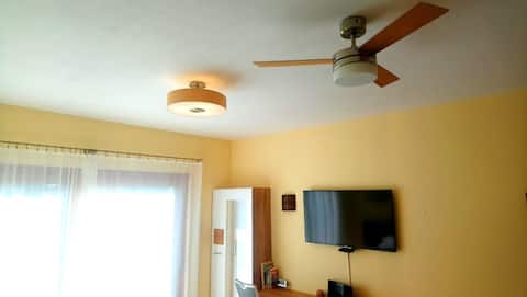 Popular Airbnb listing: Apartment with Garden, Parking, Wifi, Netflix in Praha 8